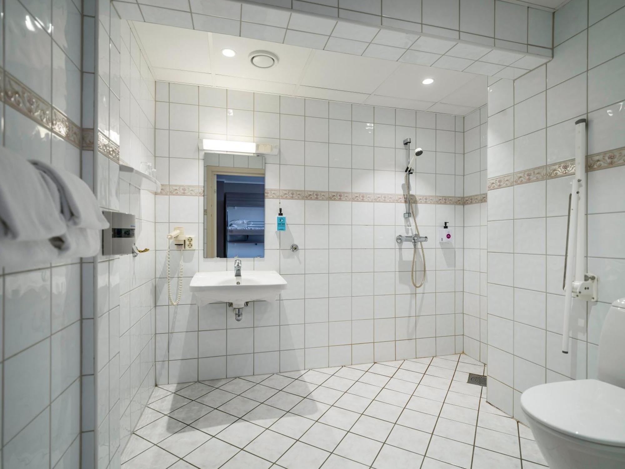 Comfort Hotel Finnsnes Ngoại thất bức ảnh